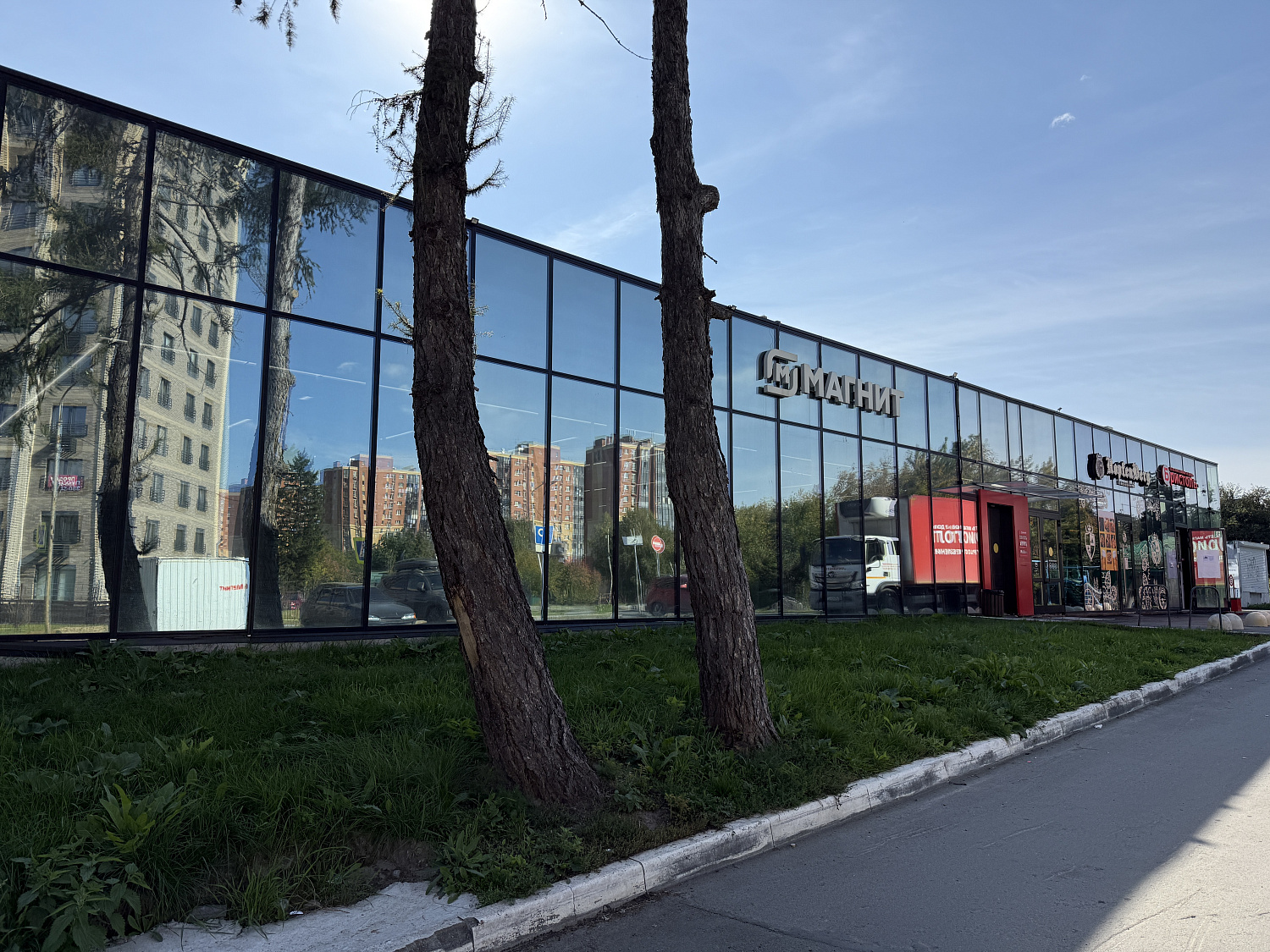 Новосибирская обл., Новосибирск, ул. Лобачевского, 49  